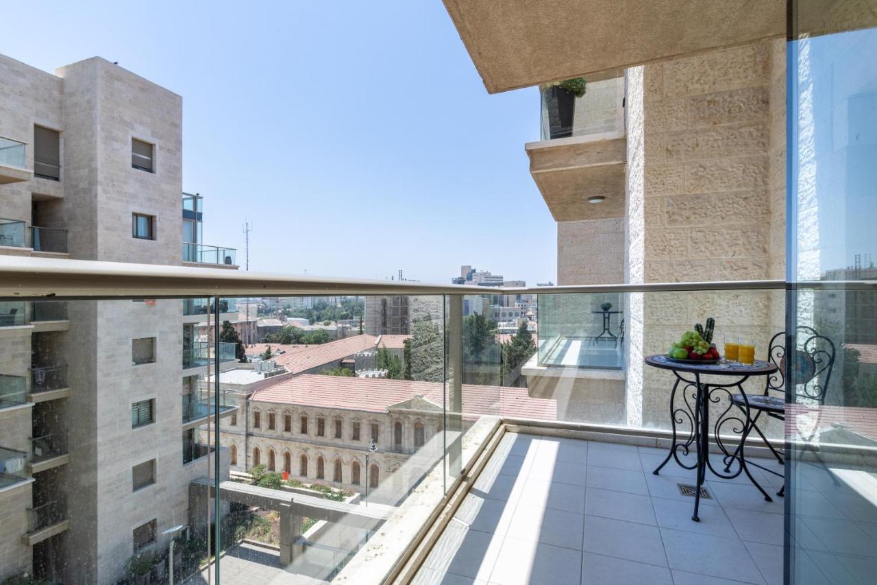 Luxury One-Bedroom Apartment/Parking In City Center Jerusalem Exterior foto